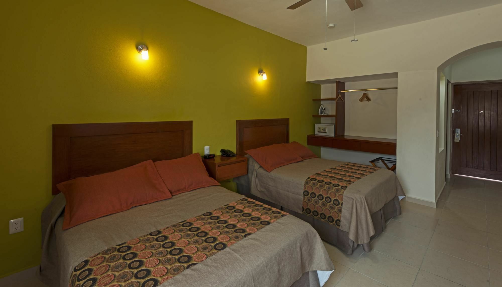 Concierge Plaza La Villa Colima Eksteriør bilde